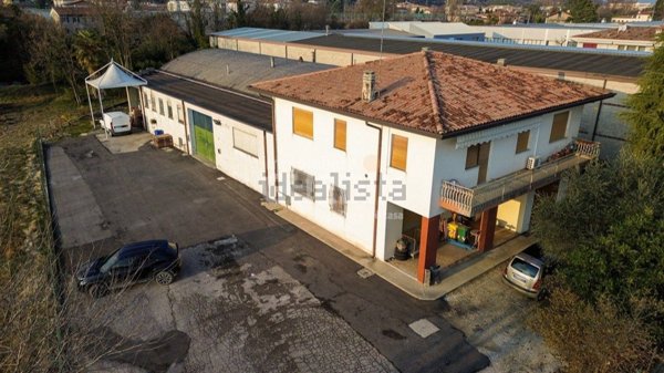casa indipendente in vendita a Conegliano
