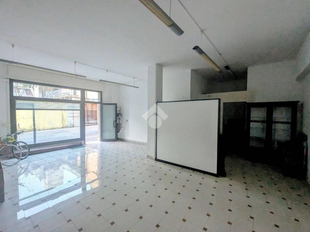 negozio in vendita a Conegliano