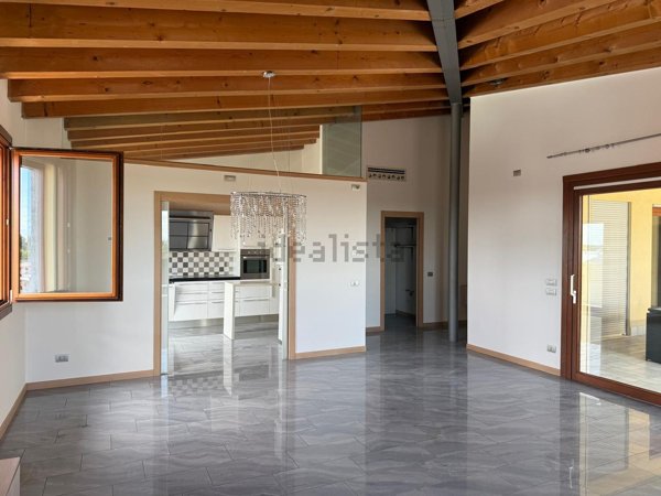 appartamento in vendita a Conegliano in zona Costa