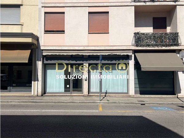 locale commerciale in vendita a Conegliano