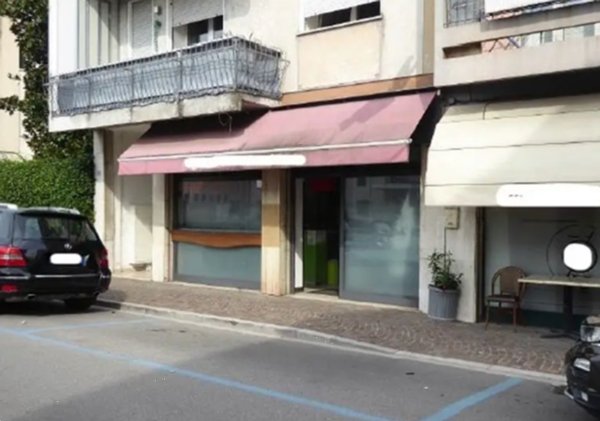 negozio in vendita a Conegliano