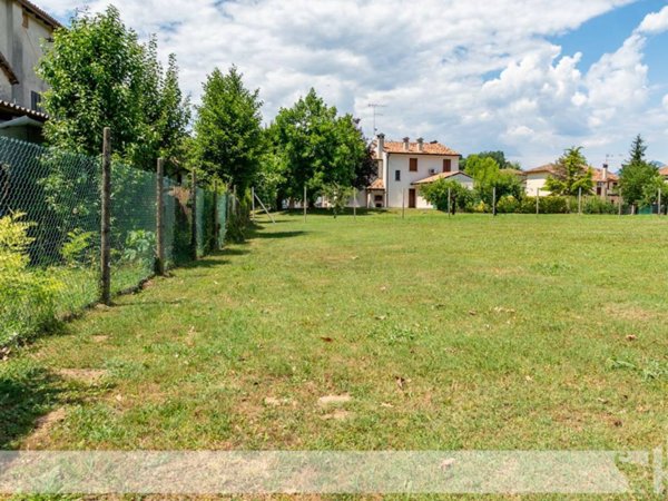 terreno agricolo in vendita a Conegliano in zona Parè