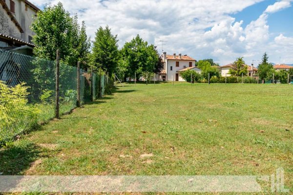 terreno agricolo in vendita a Conegliano in zona Parè