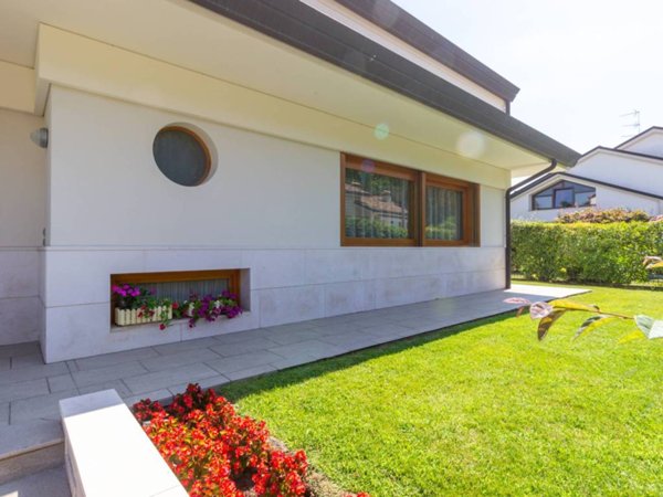 casa indipendente in vendita a Conegliano in zona Costa
