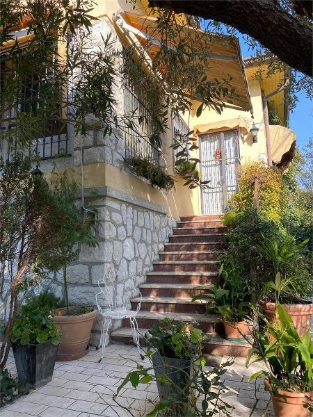 casa indipendente in vendita a Conegliano in zona Costa