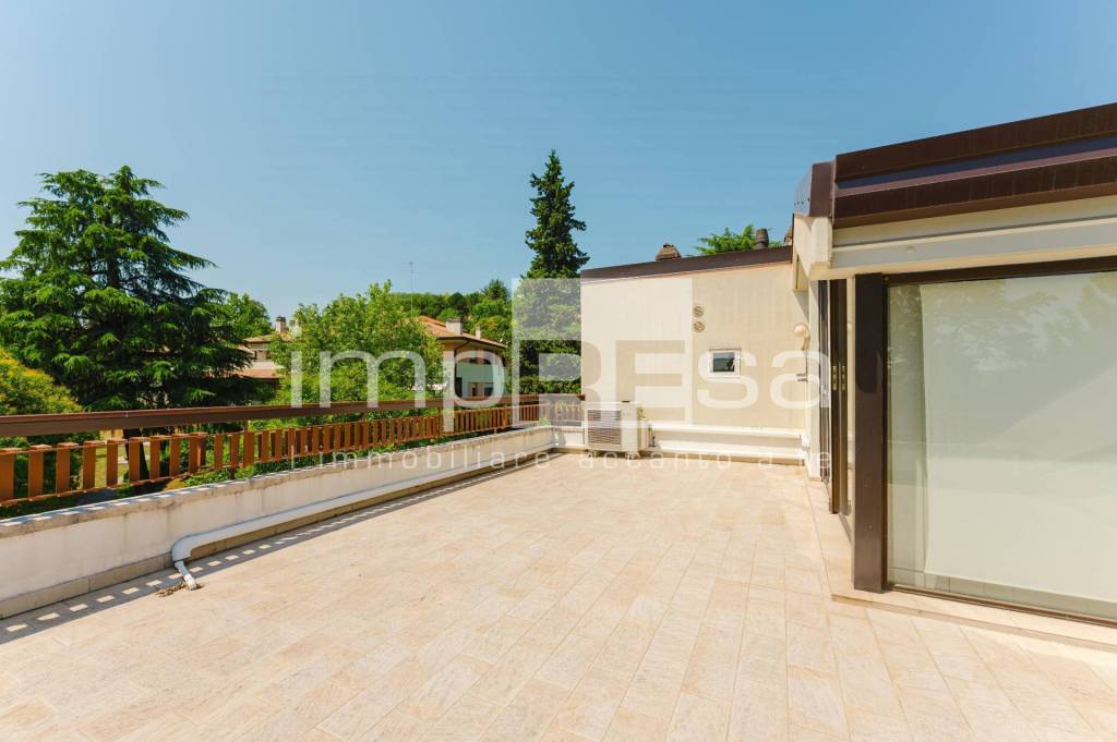 appartamento in vendita a Conegliano in zona Costa