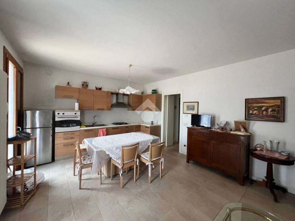 appartamento in vendita a Conegliano in zona Campolongo