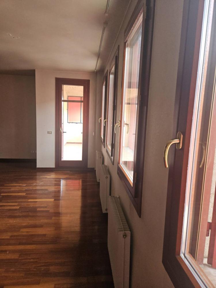 appartamento in vendita a Conegliano in zona Costa