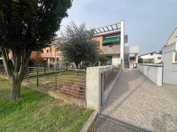 appartamento in vendita a Conegliano in zona Campolongo