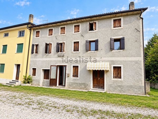 casa indipendente in vendita a Conegliano in zona Ogliano