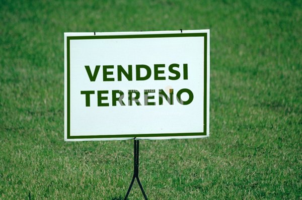 terreno in vendita a Conegliano in zona Campolongo