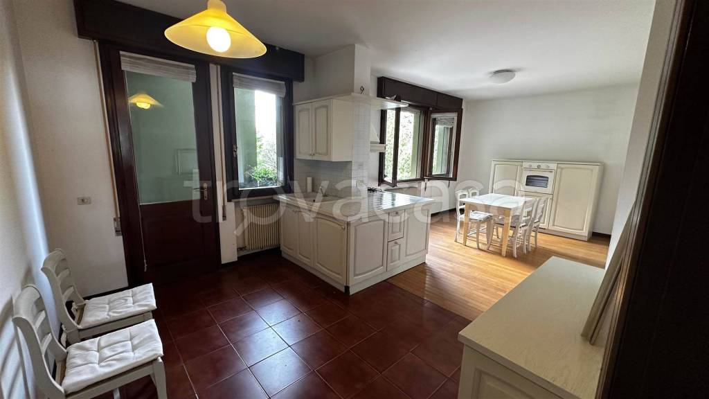 appartamento in vendita a Conegliano in zona Costa