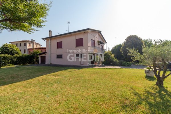 casa indipendente in vendita a Conegliano in zona Campolongo