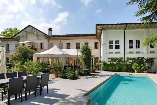 casa indipendente in vendita a Conegliano in zona Collalbrigo