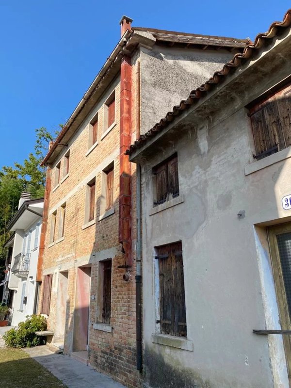 casa indipendente in vendita a Cordignano in zona Villa di Villa