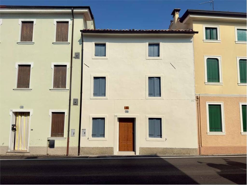 casa indipendente in vendita a Cordignano in zona Villa di Villa