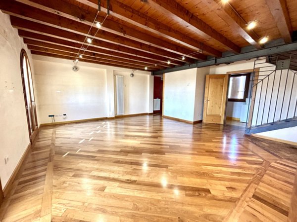 appartamento in vendita a Cordignano in zona Pinidello