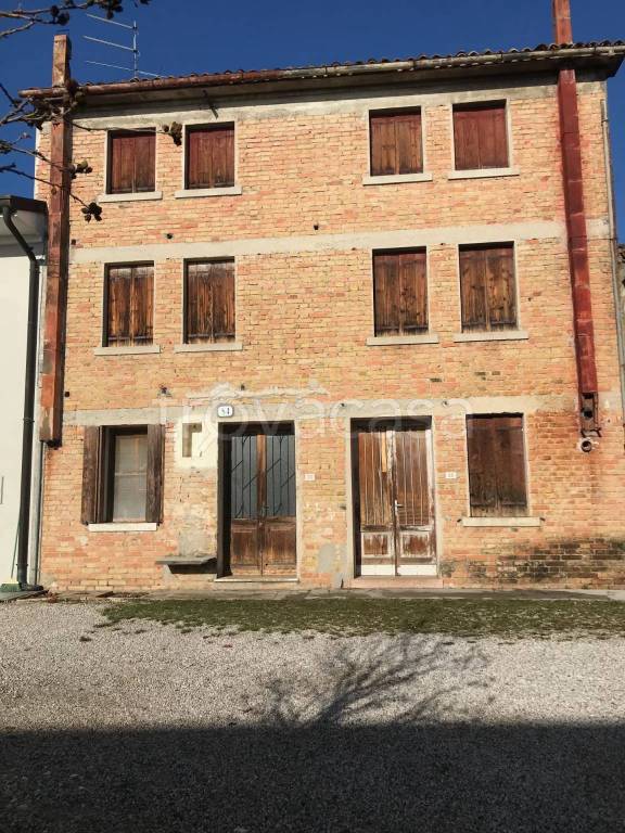 casa indipendente in vendita a Cordignano in zona Villa di Villa