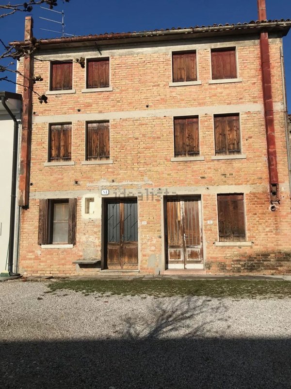 casa indipendente in vendita a Cordignano in zona Villa di Villa