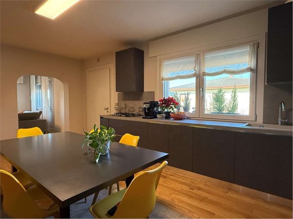 casa indipendente in vendita a Cordignano in zona Pinidello