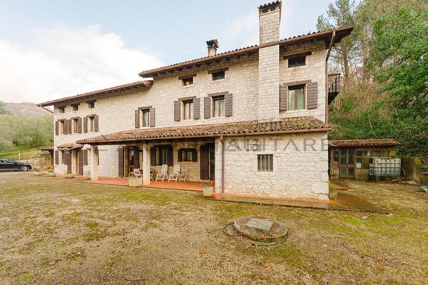 casa indipendente in vendita a Cordignano in zona Villa di Villa