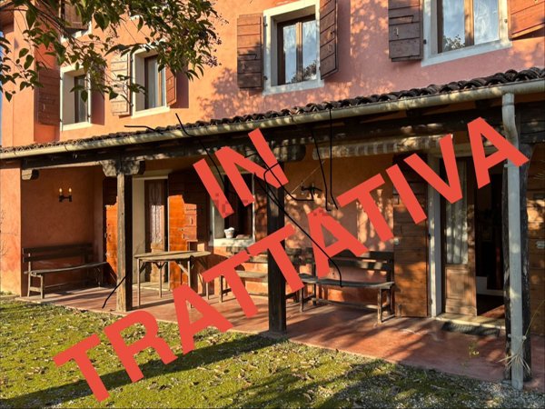 casa indipendente in vendita a Cordignano in zona Villa di Villa