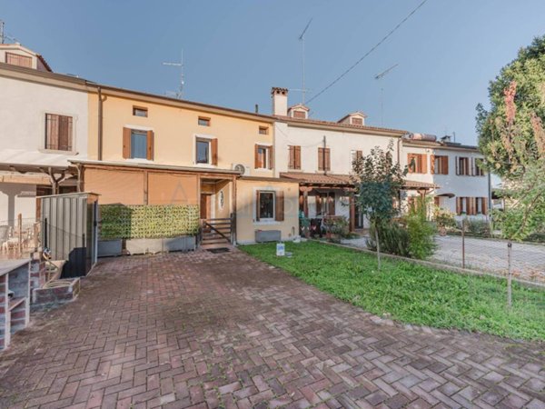 casa indipendente in vendita a Cordignano in zona San Rocco