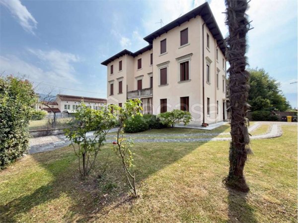 casa indipendente in vendita a Cordignano in zona Pinidello