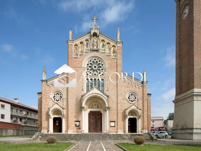 casa indipendente in vendita a Cornuda