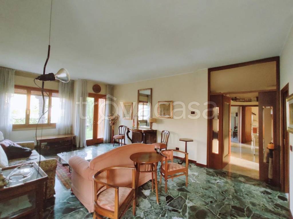 casa indipendente in vendita a Cornuda