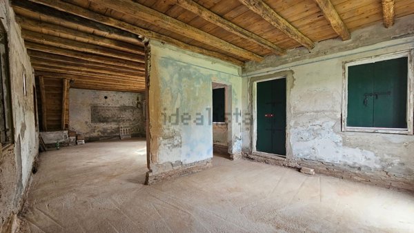 casa indipendente in vendita a Cornuda