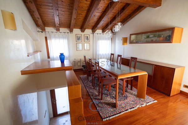 casa indipendente in vendita a Cornuda