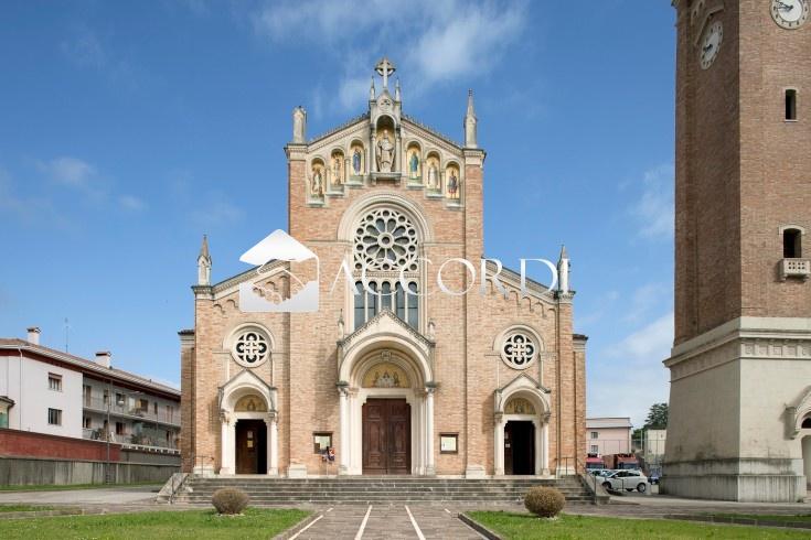 casa indipendente in vendita a Cornuda