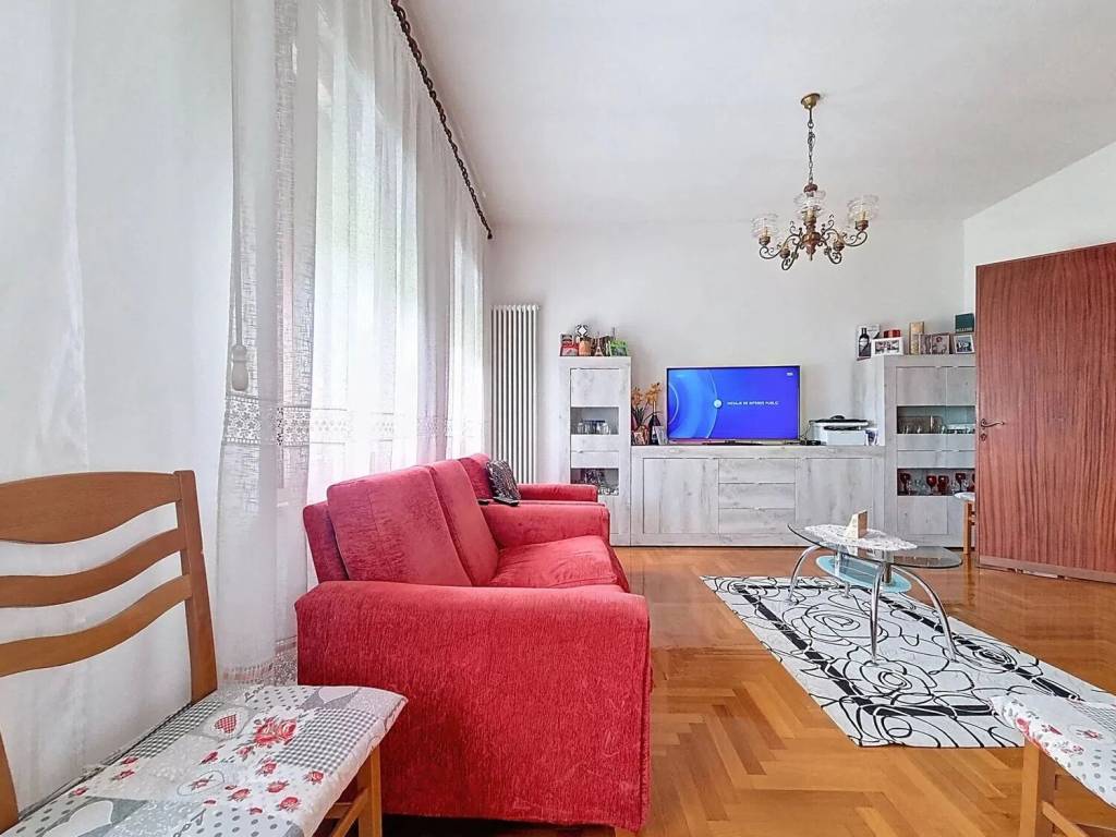 casa indipendente in vendita a Cornuda
