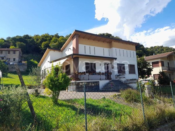 casa indipendente in vendita a Cornuda