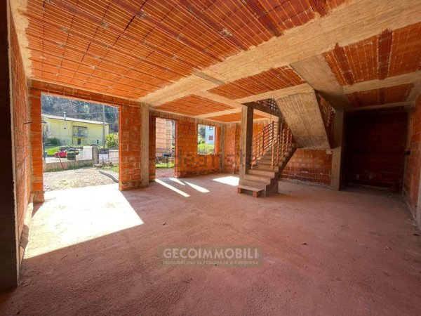 casa indipendente in vendita a Cornuda