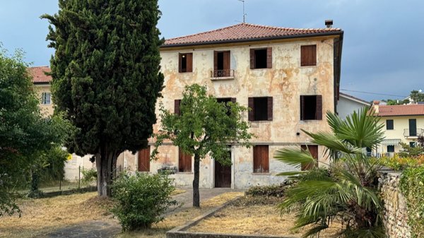 casa indipendente in vendita a Cornuda