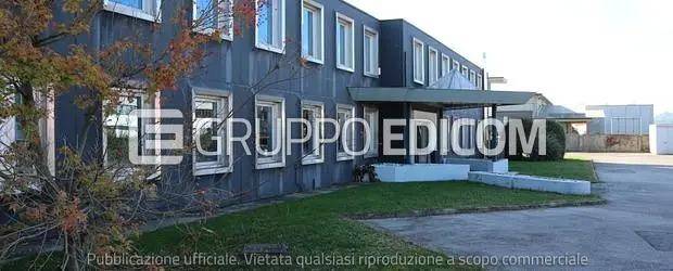 locale commerciale in vendita a Cornuda