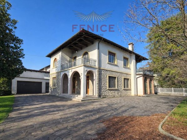 casa indipendente in vendita a Cornuda