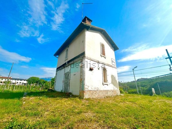 casale in vendita a Cornuda