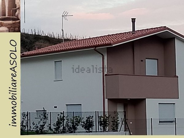 casa indipendente in vendita a Cornuda