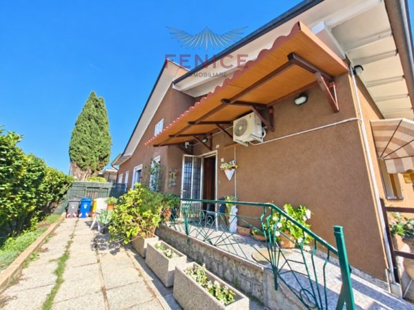 casa indipendente in vendita a Cornuda