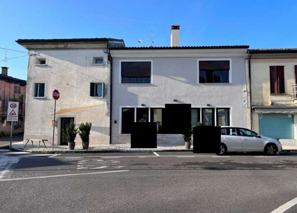 negozio in vendita a Crocetta del Montello in zona Ciano