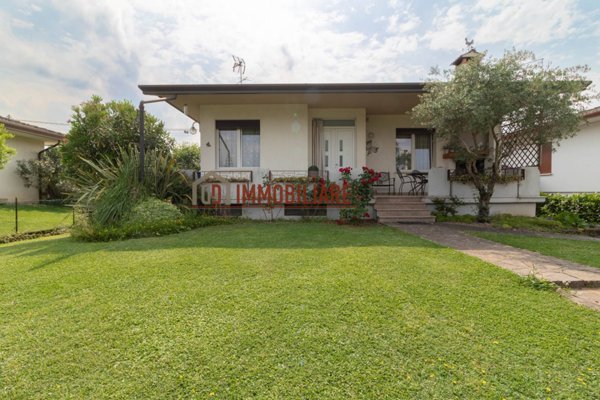 casa indipendente in vendita a Crocetta del Montello in zona Ciano