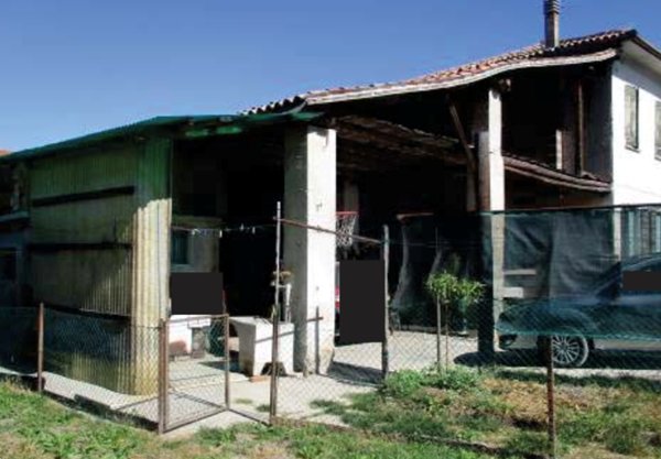 locale di sgombero in vendita a Crocetta del Montello in zona Nogarè