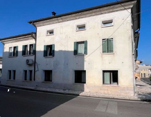 negozio in vendita a Crocetta del Montello in zona Ciano