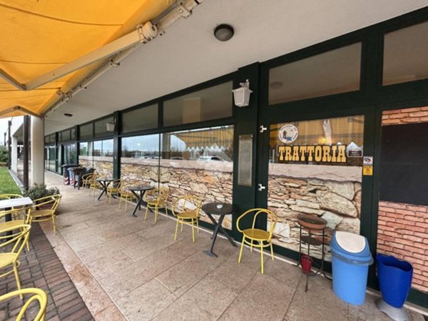 negozio in vendita a Crocetta del Montello in zona Nogarè