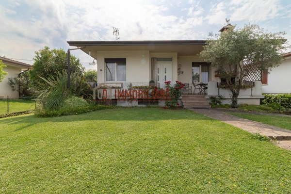 casa indipendente in vendita a Crocetta del Montello in zona Ciano