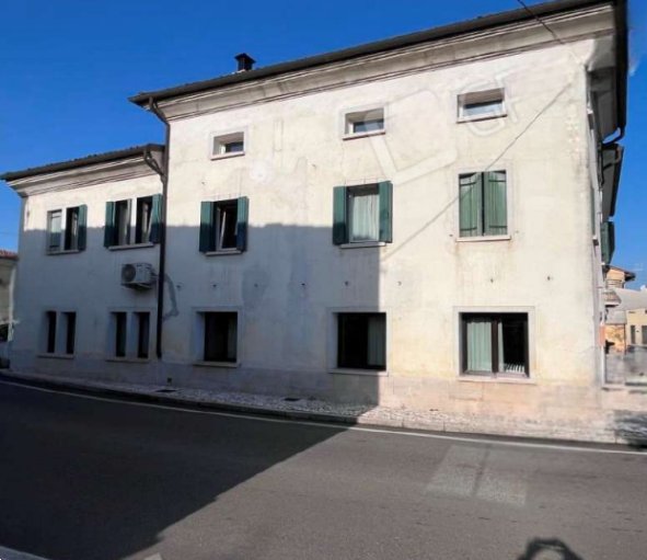 negozio in vendita a Crocetta del Montello in zona Ciano