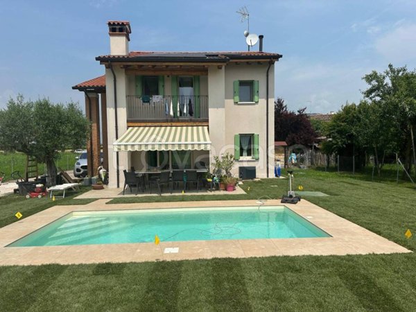 casa indipendente in vendita a Crocetta del Montello in zona Ciano